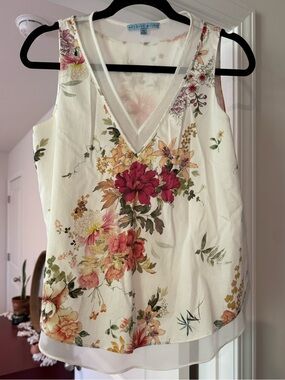 ANTONIO MELANI Cream Floral V-Neck Sleeveless Blouse